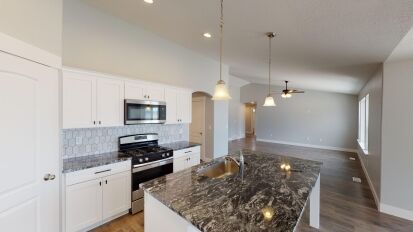 Brandon-Park-Emily-B-Edge-Homes-05262022_090924