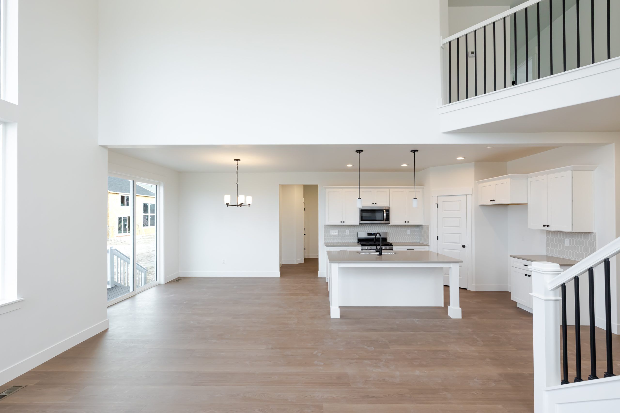 7B4A8250