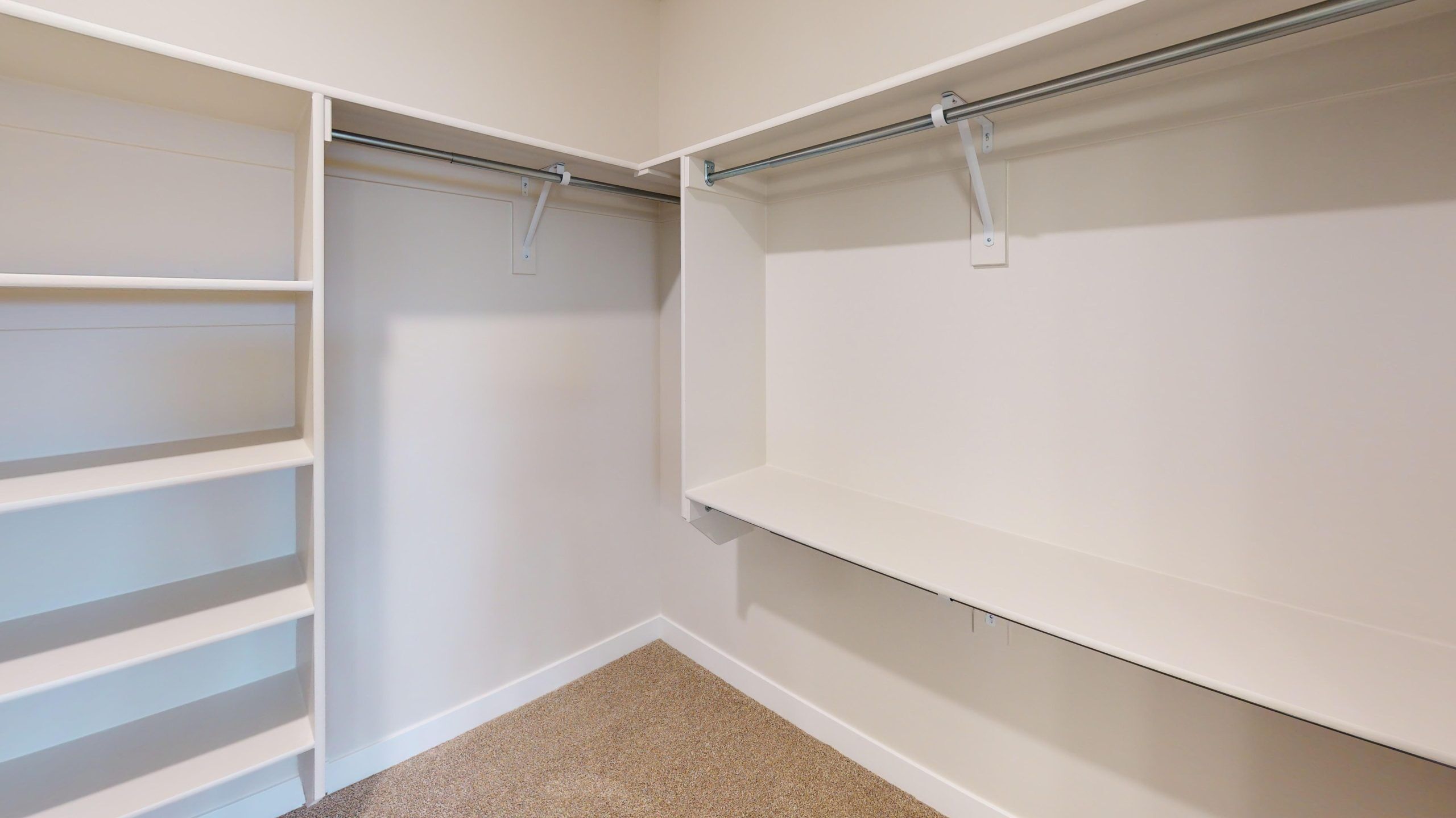 Katrina-A-Ridgehorne-134-Closet
