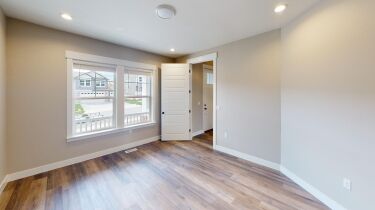 The-Paisley-A-Ridgehorne-146-Unfurnished 5